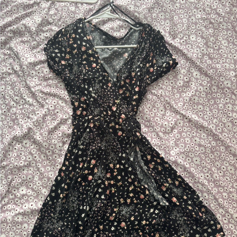 Forever 21 Black Floral Midi Dress